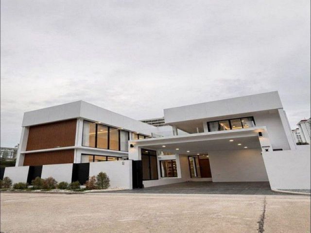 ขายพูลวิลล่าสร้างใหม่ พัทยา ใกล้หาดดงตาล เฟอร์แน่น พร้อมลงลงทุน