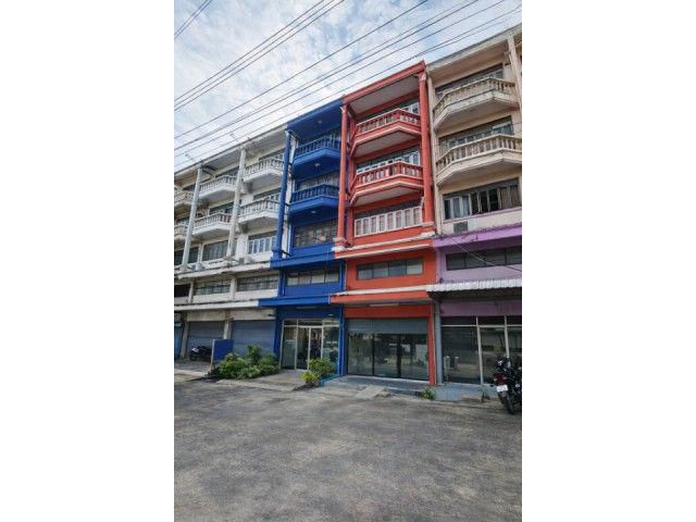สุขุมวิท77 เฉลิมพระเกียรติ ร. 9 สำนักงานเขตประเวศ 300 ม. อาคาร4.5