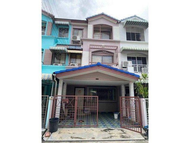 Baan Klang Muang Rama 9 Soi 43