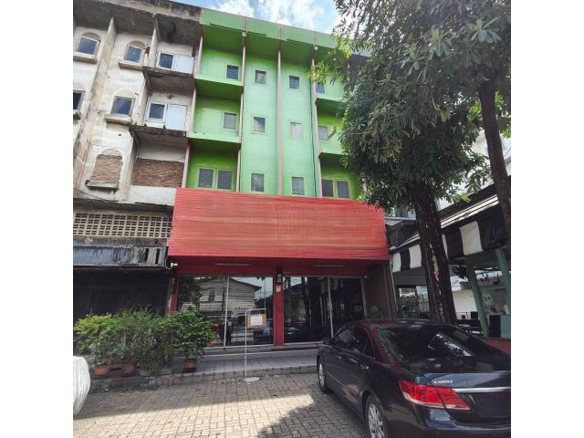 ขาย อาคารพาณิชย์ 4 ชั้น 2 คูหา บนถนนสรรพาวุธ พร้อมพื้นที่ใช้สอย 432 ตร.ม.