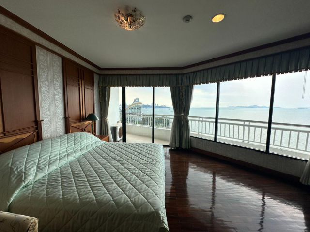 for sale Saranchol condominium 250 Sq.m 3 Bed 3 Bath room front Sea view (S03-2811)