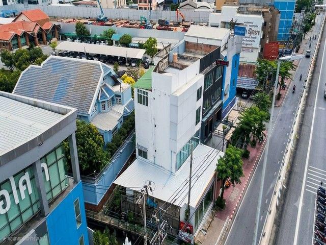 ให้เช่าอาคารพาณิชย์ 4 ชั้น 800 ตร.ม. ถ.บรมราชชนนี – ปิ่นเกล้า
