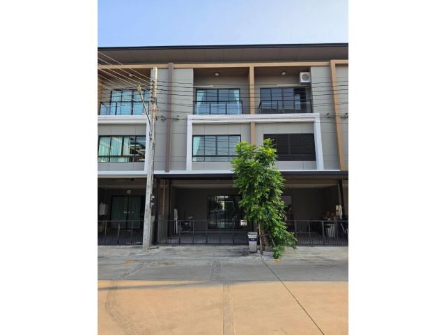 ให้เช่าทาวโฮม3ชั้น โครงการ  Premium Place พหลโยธิน–รามอินทราใกล้ BTS สายหยุด  ,Big C สะพานใหม่ , Central รามอินทรา , ตลา
