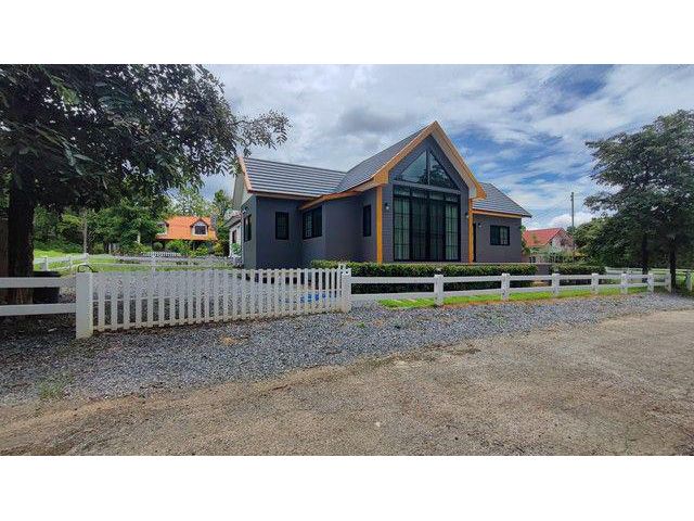 บ้านเดี่ยวปากช่อง เขาใหญ่ ชาเล่ต์ฮิลล์รีสอร์ต CHALET HILL Resort