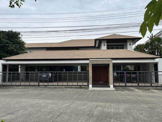 ขายบ้านเดี่ยว หมู่บ้านไพรเวท เนอวาน่า ลาดพร้าว
