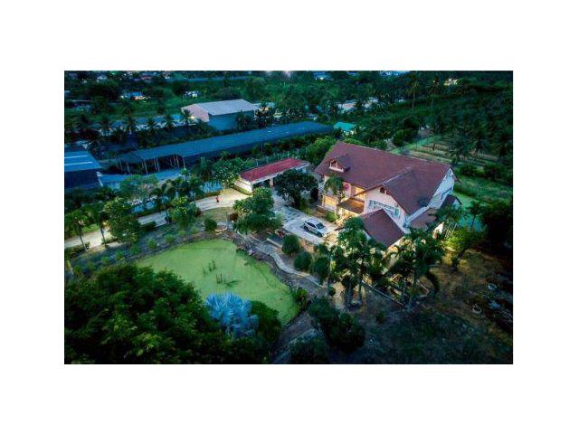 ขายบ้านเดี่ยวหลังใหญ่ พร้อมที่ดิน 12 ไร่ ต.ตลาดจินดา อ.สามพราน นครปฐม