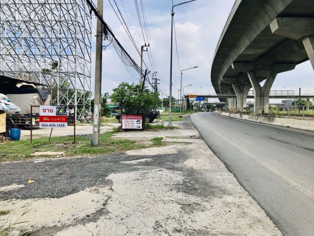 ขายที่ดินใกล้ถนนสวนผัก 1 ไร่ 1 งาน 47 ตรว ถนนเลียบทางรถไฟตลิ่งชัน ถนนเลียบทางด่วนประจิมรัถยา ใกล้ถนนกาญจนาภิเษก