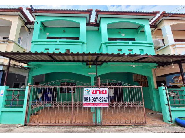 ขายทาวน์เฮ้าส์ หมู่บ้านเลิศอุบล ลำลูกกา คลอง 5 เนื้อที่ 32 ตร.ว. 2 ชั้น 5 นอน 3 น้ำ
