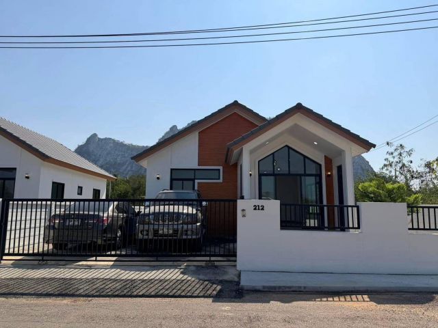 ขายบ้านเดี่ยว วิวภูเขา ใกล้แหล่งท่องเที่ยว อ.เมืองราชบุรี (N.2371)