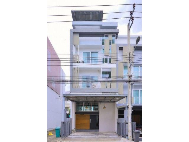 ขายทาวน์โฮม SPACE ลาดพร้าว–เหม่งจ๋าย 12.5 ล้านบาท