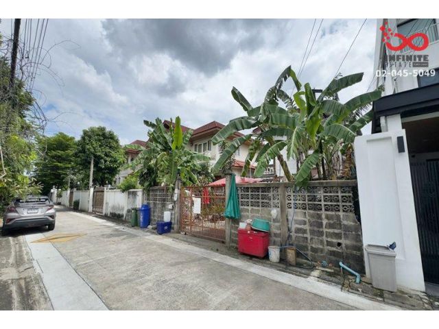 ขายที่ดินพร้อมบ้าน 2 ชั้น 56 ตร.ว. ซอยลาดพร้าว 64 วังทองหลาง ใกล้ MRT สายสีเหลือง