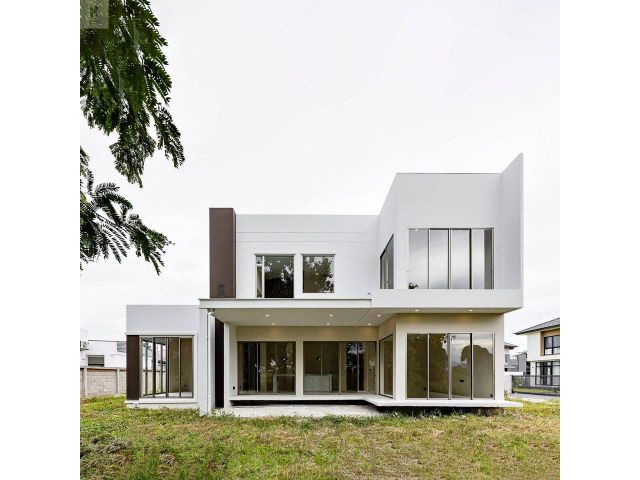 HAA826- Brand New 4-Bed Lakeside Villa San Pu Loei, Doi Saket - San Kamphaeng Road, Chiang Mai