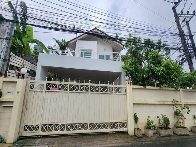 ให้เช่าบ้านเดี่ยว ย่านสุขุมวิท 49 พร้อมพงษ์