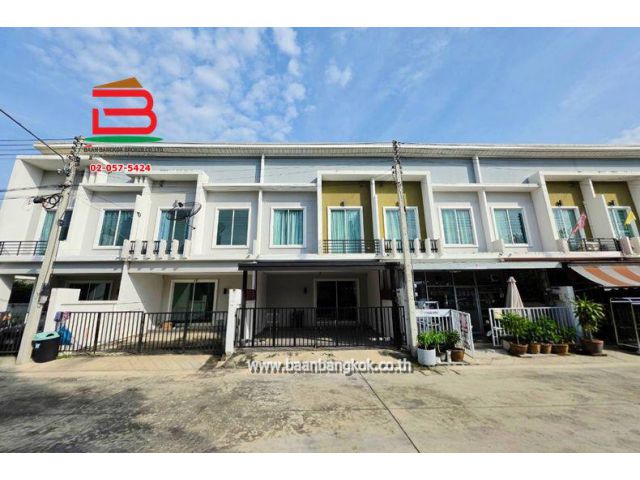 ทาวน์โฮม หมู่บ้านโมดิวิลล่า รังสิต 2 เนื้อที่ 20.7 ตรว. ใกล้อบต.สวนพริกไทย ถนน 3309 สวนพริกไทย สวนพริกไทย เมือง ปทุมธานี