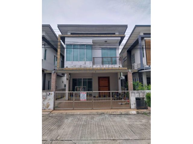ขาย บ้านแฝดสวย 2 ชั้น 38.3 ตรว. หมู่บ้านมอตโต้ พระราม-กาญจนาภิเษก ตกแต่งภายใน สวย พร้อมอยู่ ต้นหมู่บ้าน