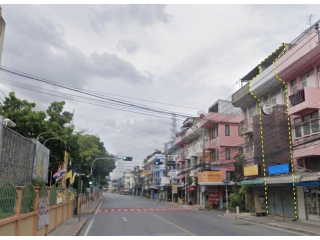 ขายอาคารพาณิชย์ 4 ชั้น 16 ตร.ว. ถ.ประชาราษฎร์บำเพ็ญ ตรงข้าม รร.จันทร์หุ่นบำเพ็ญ