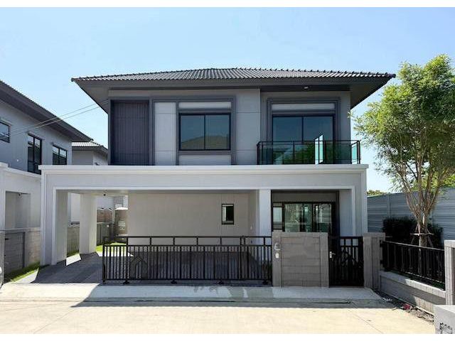 ขายและให้เช่าบ้านเดี่ยว 4ห้องนอน บริทาเนีย บางนา ศรีวารี บางเสาธง