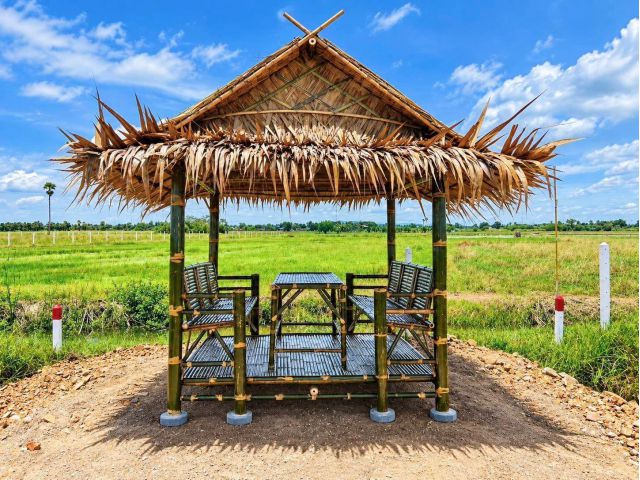 ️ หลุดจอง! ที่ดินบ้านสวนหาดเจ้าสำราญ เพชรบุรี หลังติดลำธาร ใกล้ทะเล 5 นาที โฉนดครุฑแดง เริ่มต้นหลักแสน