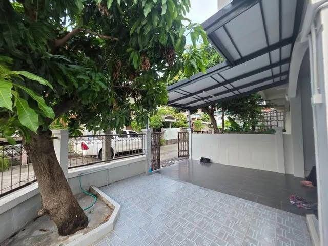 ให้เช่าทาวน์โฮม3ชั้นหลังมุม ลาดพร้าว47 พร้อมพื้นที่ด้านข้างเก็บขอ