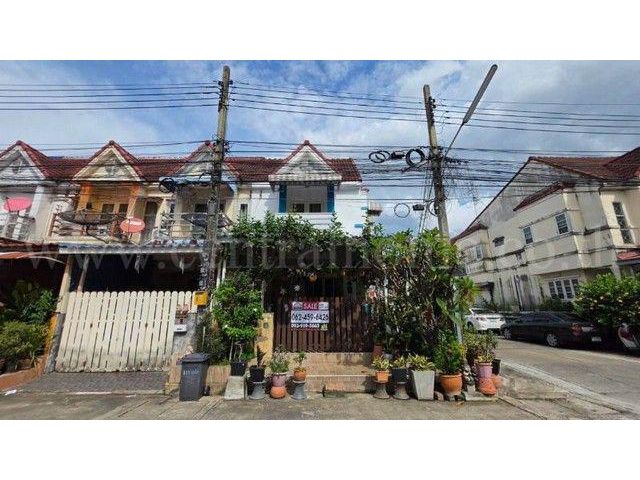 ทาวน์เฮ้าส์ 2 ชั้น 26.9 ตร.ว. เฟิสท์โฮม วัชรพล (สุขาภิบาล 5) หลัง