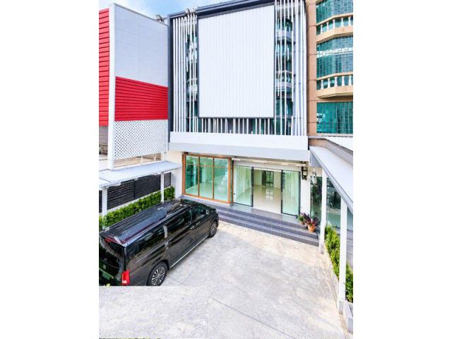 แม็คโคร ศรีนครินทร์ 1,000 ตร.ม. ขนาดเท่ากับตึก4คูหา MRT ศรีแบริ่ง
