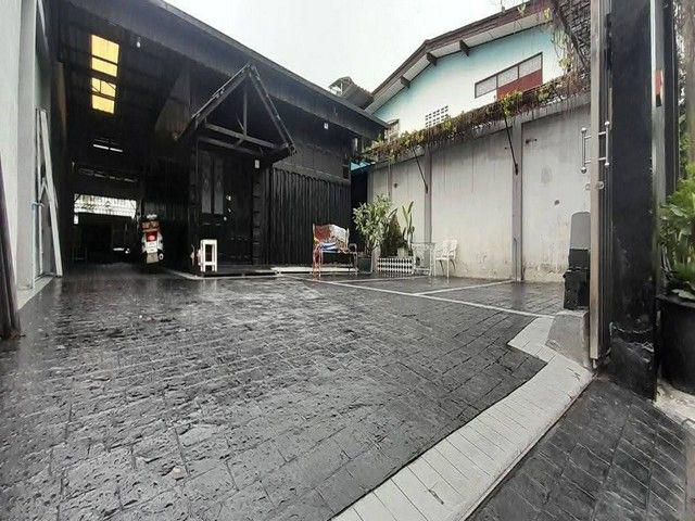 ให้เช่าบ้านพร้อมสตูดิโอ 54 ตรว. ลาดพร้าว 134 ใกล้ MRT บางกะปิ