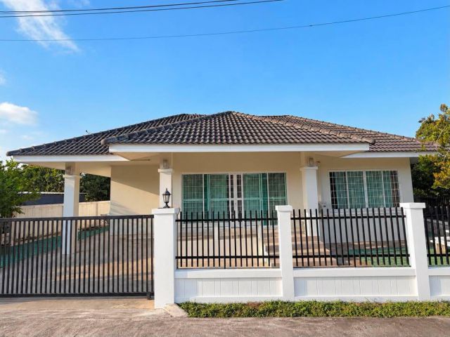 HR085 House for Rent in Tha Wang Tan Sarapee Chiang Mai