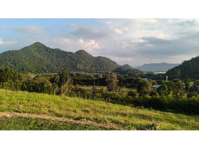 ขายที่ดินบนเนินเขา เขาใหญ่ 2ไร่ เส้นธนะรัชต์ หมูสี หนองน้ำแดง ปากช่อง ที่สูงบนเนิน วิวเขาสวยมาก ทิวเขาสลับซับซ้อนหลายมิต