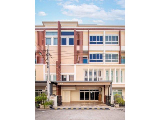 ขายทาวน์โฮม 4 ชั้น ปรัชญาโฮม สาธุประดิษฐ์ 34 ใกล้ Central พระราม