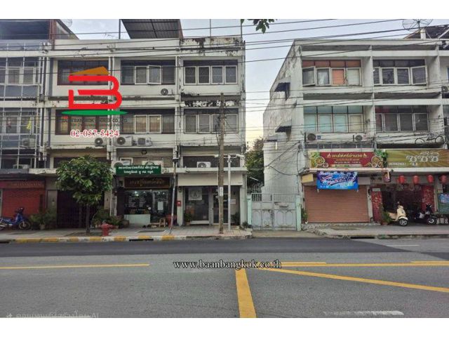 อาคารพาณิชย์ เนื้อที่ 12.5 ตรว. ตรงข้าม ธนาคารไทยพาณิชย์ (SCB) สาขาบางกระบือ ถนนอำนวยสงคราม แขวงถนนนครไชยศรี เขตดุสิต