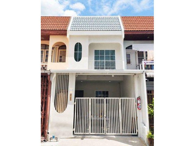ทาวน์เฮาส์นวมินทร์26แยก1 บ้านพร้อมอยู่