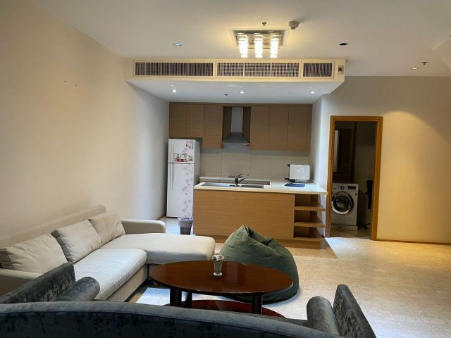 For rent Condo The Emporio Place 24 Fully Furnished (S03-2823)
