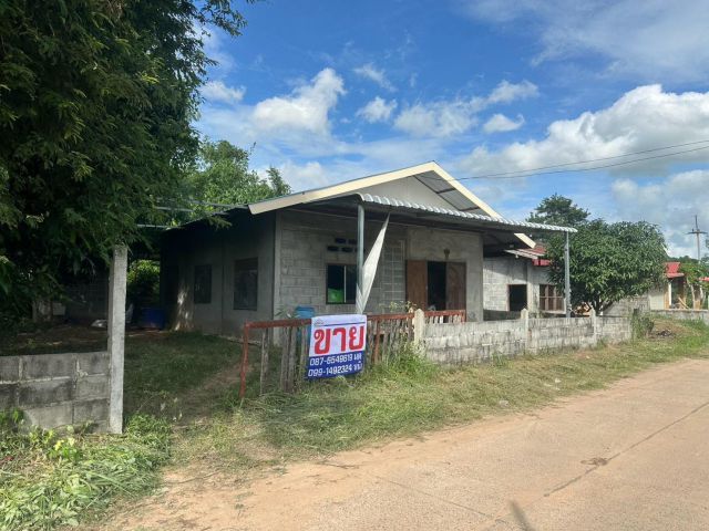 ขายบ้านต้องรีโนเวท  390,000 บ้านกว้างใหม่พัฒนา/ยโสธร