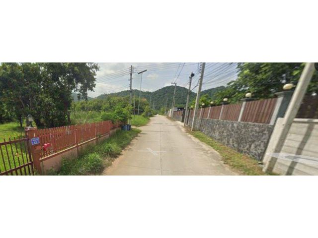 ขายที่ดินวิวเขารอบด้าน ติดถนนคอนกรีต มีเพื่อนบ้าน เดินทางสะดวก ใกล้ กทม