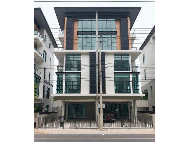 ขายโฮมออฟฟิศ / สำนักงาน 5 ชั้น ใกล้เลียบด่วนรามอินทรา 24.5 ล้านบา