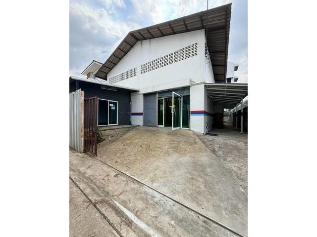 ให้เช่า โกดัง 300 ตร.ม. พร้อมออฟฟิศ รัชดา ห้วยขวาง