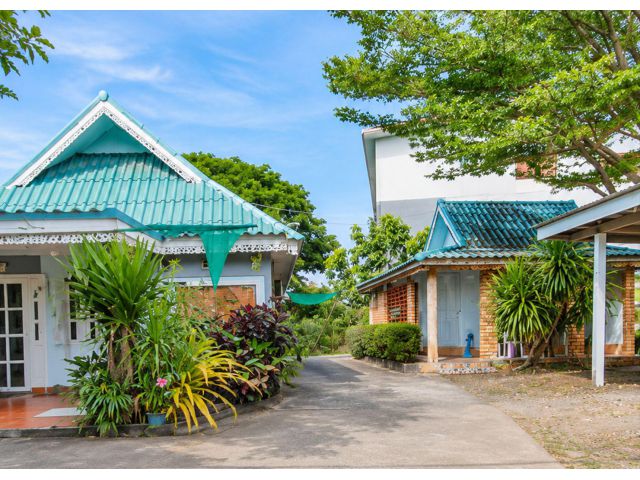ขายที่ดิน 360 ตร.ว. พร้อมบ้านและห้องพัก 8 หลัง ใกล้แก่งเลิงจาน มหาสารคาม พร้อมต่อยอดธุรกิจที่พักได้ทันที