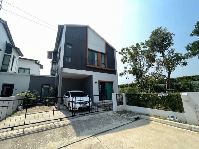 ให้เช่าบ้านแฝด สไตล์นอร์ดิก หมู่บ้าน อณาสิริ บางนา (N.2375)