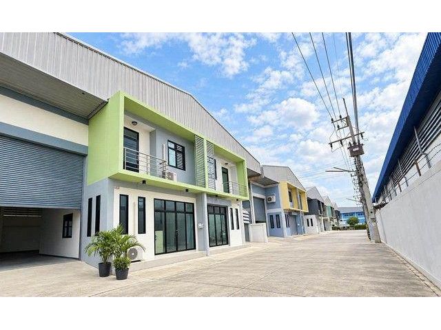 ขายต่ำกว่าทุน โรงงานพร้อมออฟฟิศ 2 ชั้น พื้นที่ใช้สอย 350 ตร.ม.