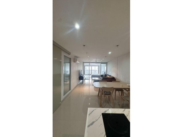 State Tower Silom for rent 1 bedroom 1 bathroom 68sqm rental 25,000 baht/month