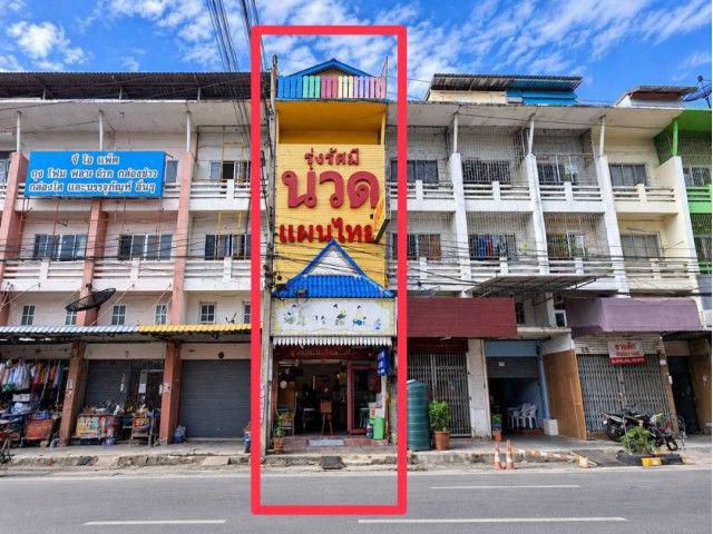 ตึก 3 ชั้น มีชั้นลอยและดาดฟ้า ใจกลางตลาดไท ทำเลค้าขายดีเยี่ยม