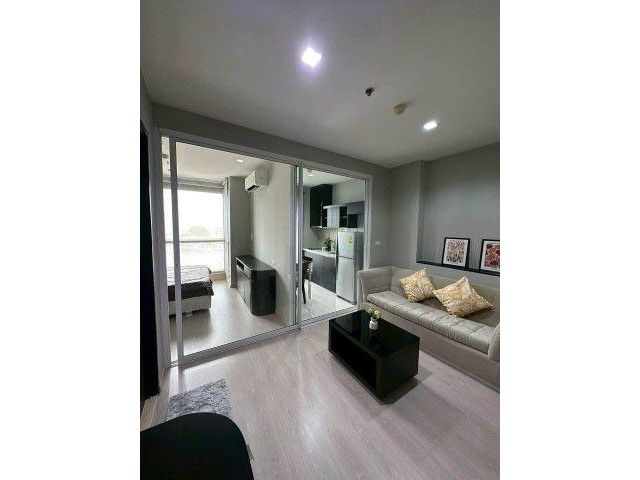 Rhythm Sukhumvit 44 1 7th Floor Next to BTS Phra Khanong