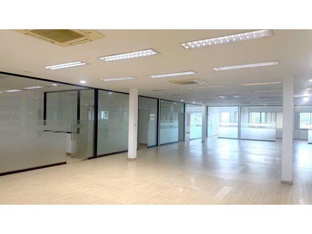 ให้เช่าพื้นที่สำนักงาน 600 ตร.ม. ที่จอดรถในตึก 25 คัน ซอยลาดพร้าว
