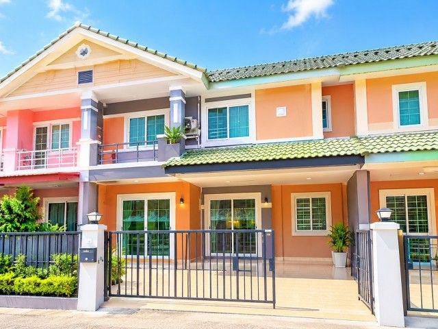 ตลาดรุ่งโรจน์ คลอง 4 800 ม.รังสิต-นครนายก