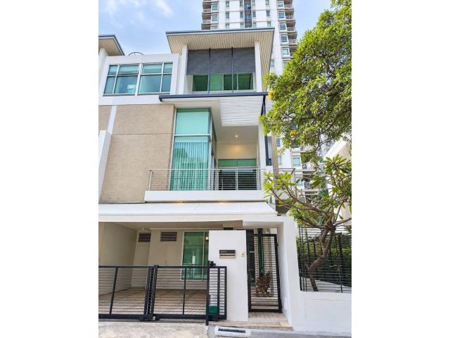 ให้เช่า Townhome 3 ชั้น The Landmark Residence รัชดา-ลาดพร้าว